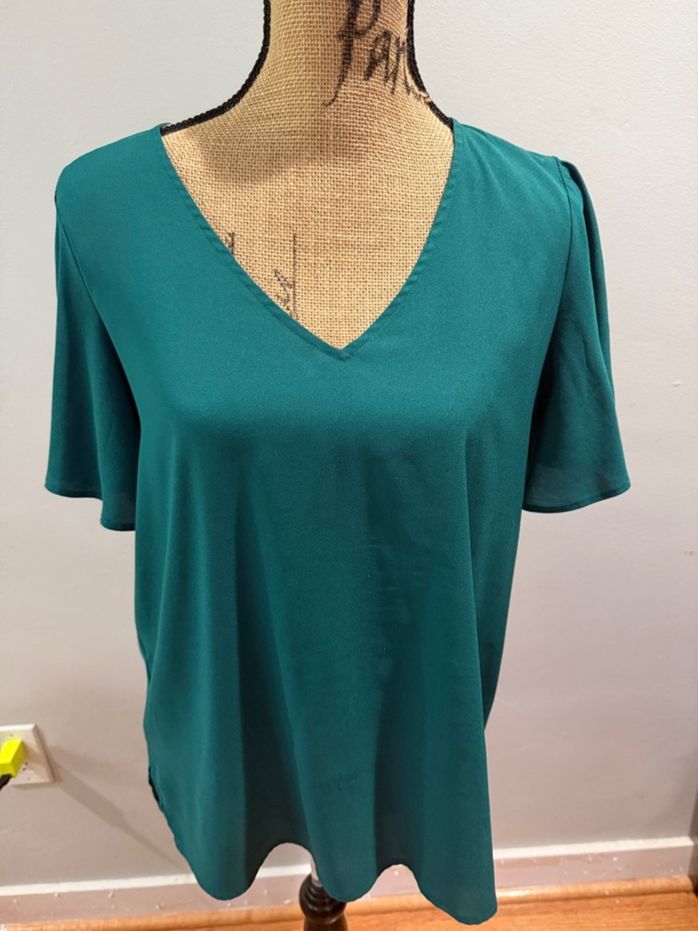Ann Taylor Women's Teal V-Neck Flutter Sleeve Top Medium